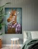 Giraffe mit Latzhose | Digitaldruck auf Acrylglas – Bild 2