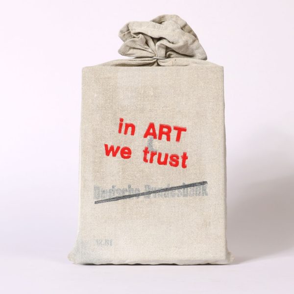 Jan M. Petersen | In Art we trust (Geldsack) – Bild 2